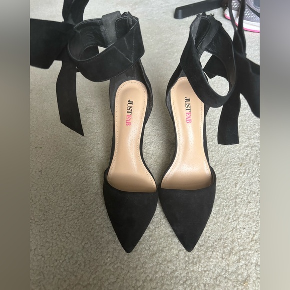 JustFab Black Ankle Bow Heels 7.5 - Picture 3 of 5
